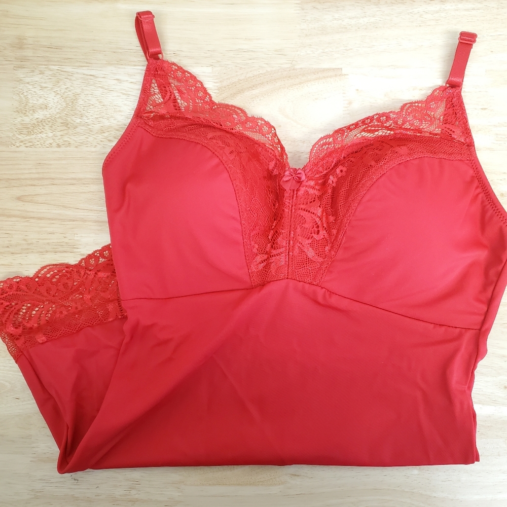 Rhonda Shear Pin-Up Cami with Lace, Style: 6674